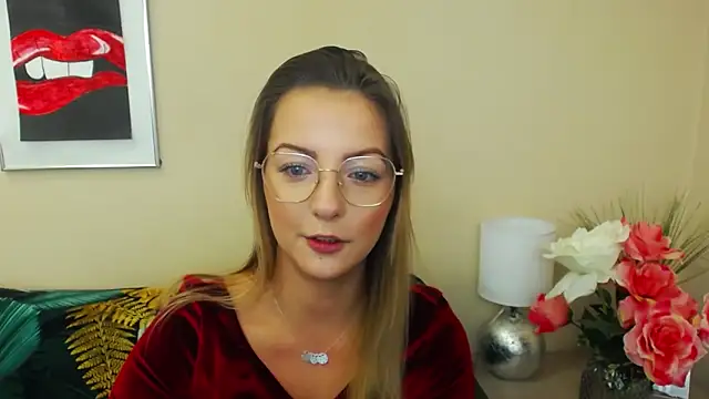Snapshot of NatalieSexy chatting on 20, 12, 2024 NatalieSexy online show from 20, 12, 2024