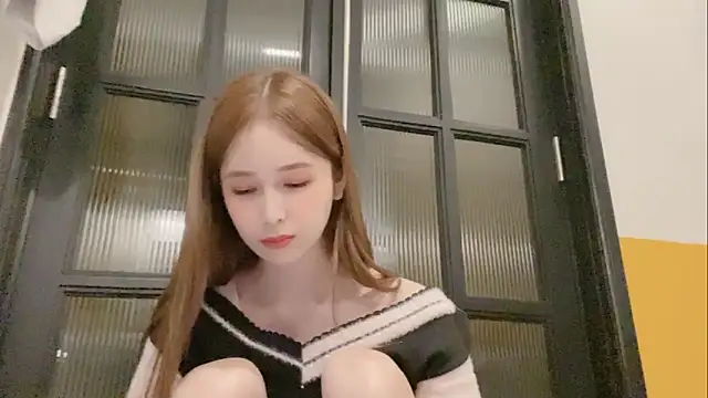 Snapshot of ANNA102 chatting on 4, 3, 2025 ANNA102 online show from 4, 3, 2025