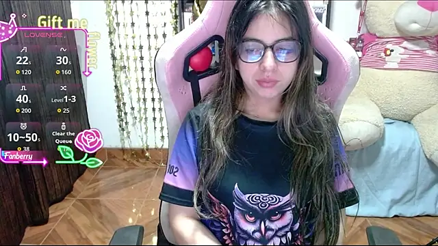 Maggie Fox3 online show from 28, 9, 2025