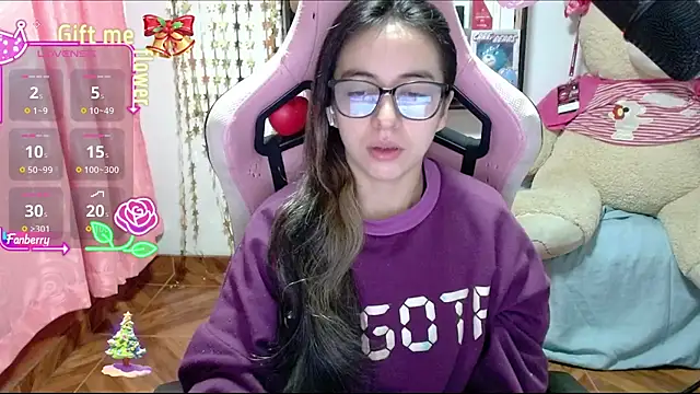 Maggie Fox3 online show from 4, 11, 2025