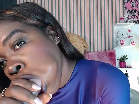 karinacortes online show from 9, 10, 2025