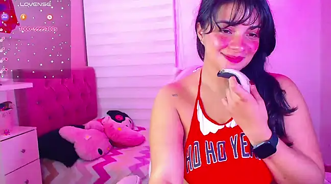 Snapshot of Vannessa__Shy chatting on 17, 12, 2024 Vannessa Shy online show from 17, 12, 2024