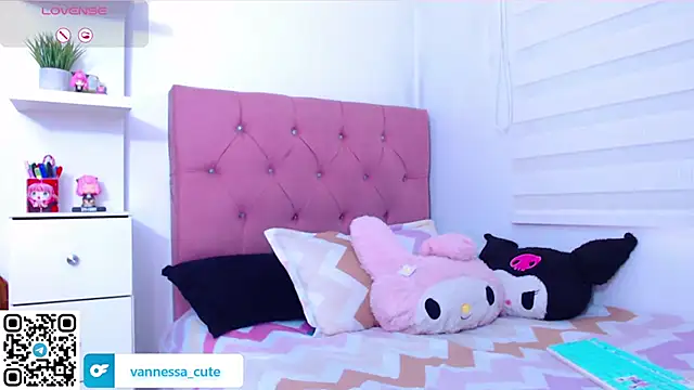Snapshot of Vannessa__Shy chatting on 16, 9, 2025 Vannessa Shy online show from 16, 9, 2025