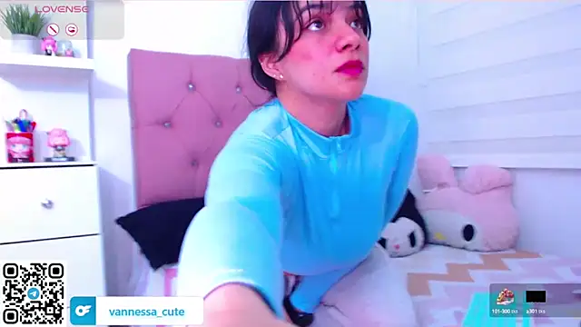 Snapshot of Vannessa__Shy chatting on 18, 9, 2025 Vannessa Shy online show from 18, 9, 2025