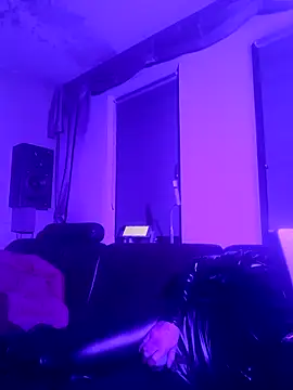 Crystalbitchx online show from 3, 1, 2025