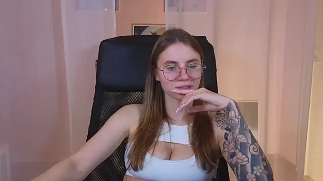 Snapshot of _AnnaStark_ chatting on 22, 1, 2025 AnnaStark online show from 22, 1, 2025