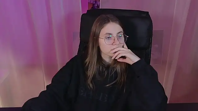Snapshot of _AnnaStark_ chatting on 9, 2, 2025 AnnaStark online show from 9, 2, 2025