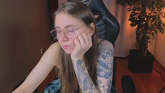  AnnaStark  online show from 11, 10, 2025