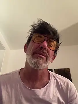 Snapshot of maxximere chatting on 19, 5, 2026 maxximere online show from 19, 5, 2026