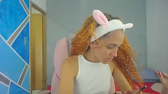 SexyLeilaa online show from 8, 1, 2025