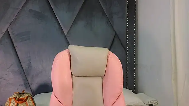 SexyLeilaa online show from 9, 3, 2025