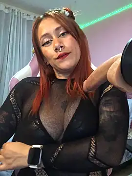 Snapshot of Luna_Paris_ chatting on 3, 1, 2025 Luna Paris online show from 3, 1, 2025