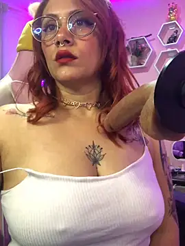 Snapshot of Luna_Paris_ chatting on 9, 3, 2025 Luna Paris online show from 9, 3, 2025
