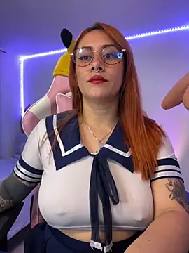 Luna Paris  online show from 18, 11, 2025