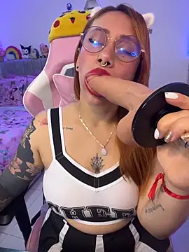 Luna Paris  online show from 8, 4, 2026