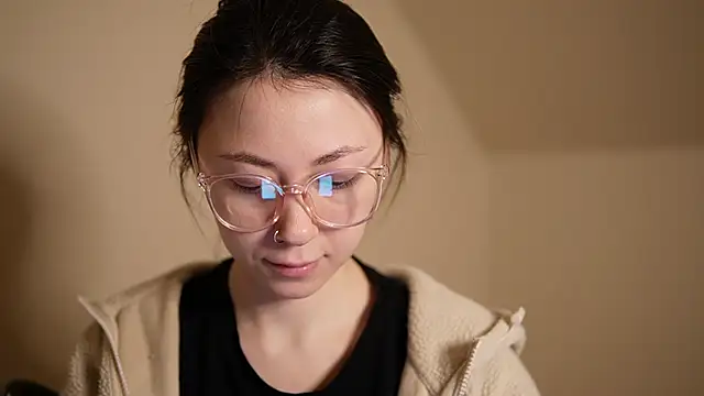 chibi moon  online show from 13, 12, 2024