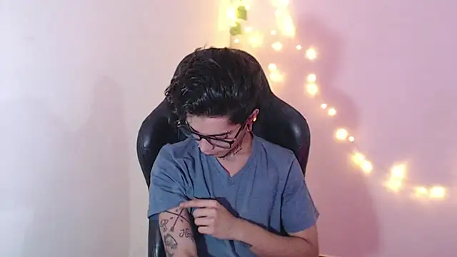 Snapshot of saad_man chatting on 11, 2, 2025 saad man online show from 11, 2, 2025