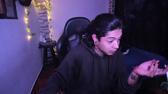 Snapshot of saad_man chatting on 7, 11, 2025 saad man online show from 7, 11, 2025