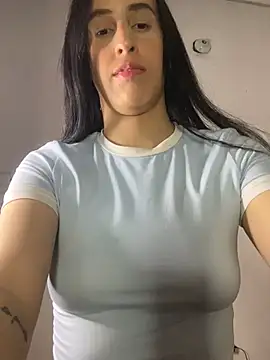 Snapshot of Amira_Milker chatting on 11, 1, 2025 Amira Milker online show from 11, 1, 2025