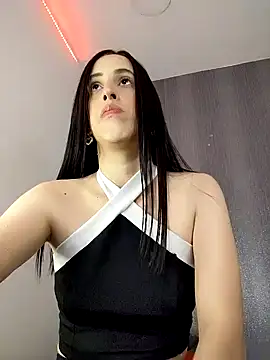 Snapshot of Amira_Milker chatting on 1, 2, 2025 Amira Milker online show from 1, 2, 2025
