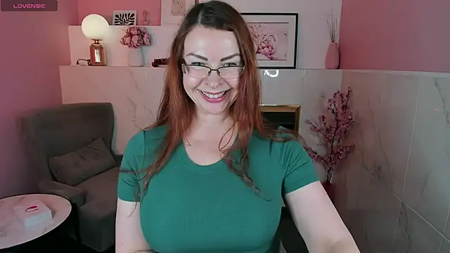 MrsIngrid online show from 6, 3, 2025