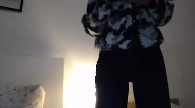 Snapshot of ocean_eyess_ chatting on 19, 2, 2025 ocean eyess online show from 19, 2, 2025