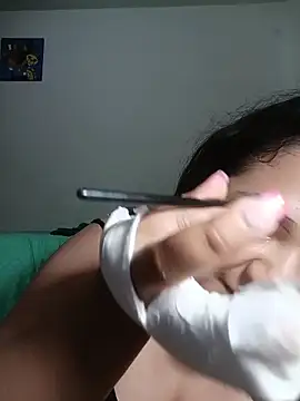 Snapshot of Van3orgasm4me chatting on 10, 3, 2026 Van3orgasm4me online show from 10, 3, 2026