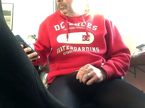 Snapshot of louh261 chatting on 1, 10, 2025 louh261 online show from 1, 10, 2025