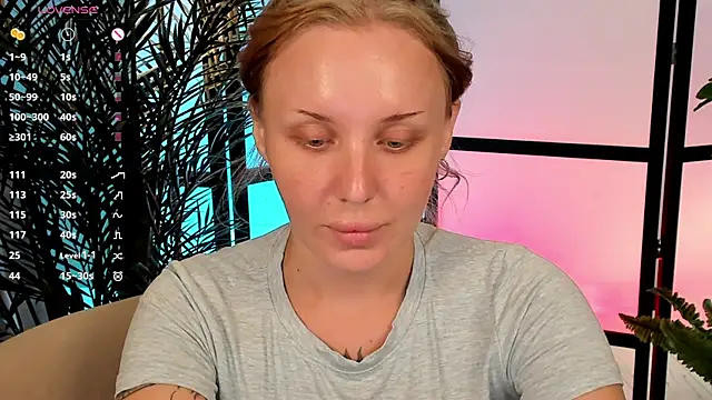 Snapshot of LianaFord chatting on 18, 7, 2026 LianaFord online show from 18, 7, 2026