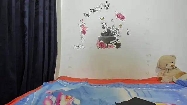 anthonela mature  online show from 23, 10, 2025