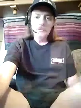 Snapshot of truckerlove69 chatting on 7, 2, 2025 truckerlove69 online show from 7, 2, 2025