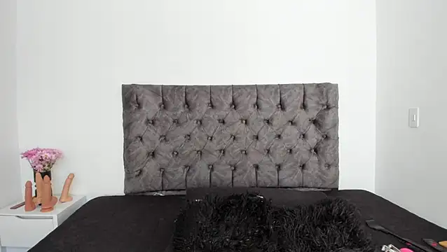 sweet  wild online show from 10, 4, 2026