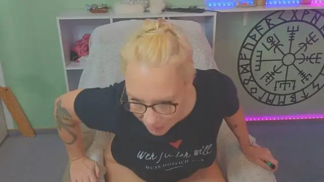 Jan ina online show from 25, 2, 2025