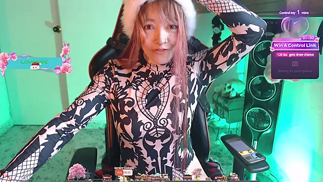 pink-2022 online show from 24, 12, 2024