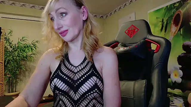 HotLana69 online show from 14, 12, 2025