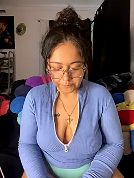 Snapshot of MsConejitaa chatting on 4, 12, 2024 MsConejitaa online show from 4, 12, 2024