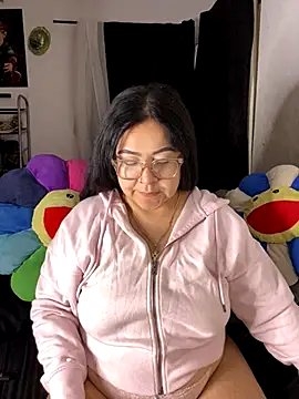 Snapshot of MsConejitaa chatting on 5, 10, 2025 MsConejitaa online show from 5, 10, 2025