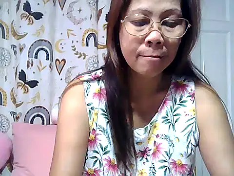 urwife tobe online show from 19, 4, 2026