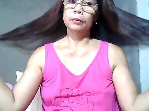 urwife tobe online show from 11, 5, 2026