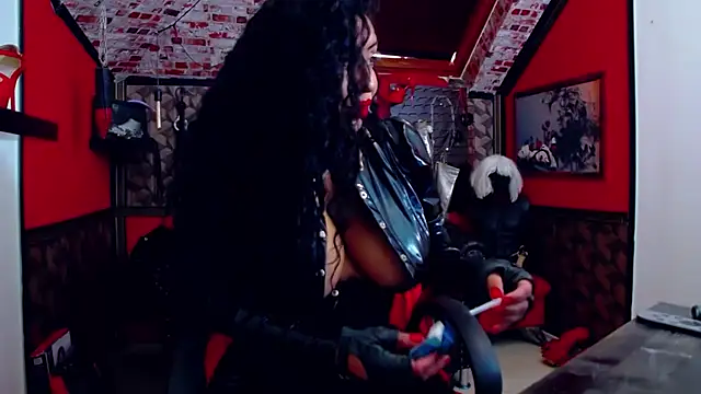 Snapshot of DommeBellatrix chatting on 30, 9, 2025 DommeBellatrix online show from 30, 9, 2025