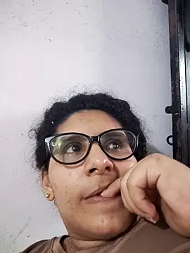 DanielleEvans  online show from 21, 2, 2025