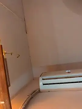  IRRESISTIBLE  online show from 19, 4, 2026