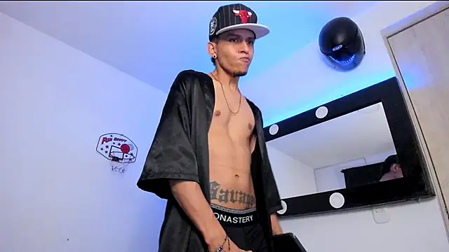 Snapshot of Samuel_Suarez chatting on 15, 6, 2026 Samuel Suarez online show from 15, 6, 2026