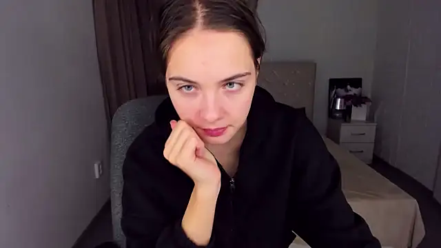 KristinaLoison online show from 18, 12, 2024