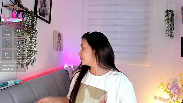 aisha es online show from 9, 3, 2026