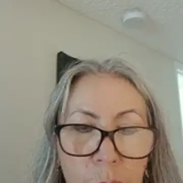 Snapshot of EvaRobinson chatting on 22, 5, 2026 EvaRobinson online show from 22, 5, 2026