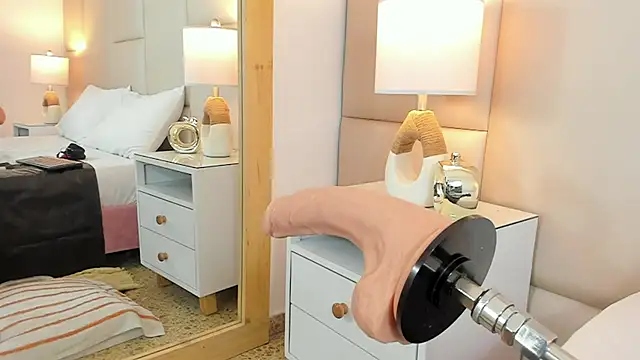 AntoniaRoss  online show from 18, 3, 2025