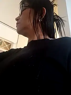 kelly dirty  online show from 12, 3, 2025