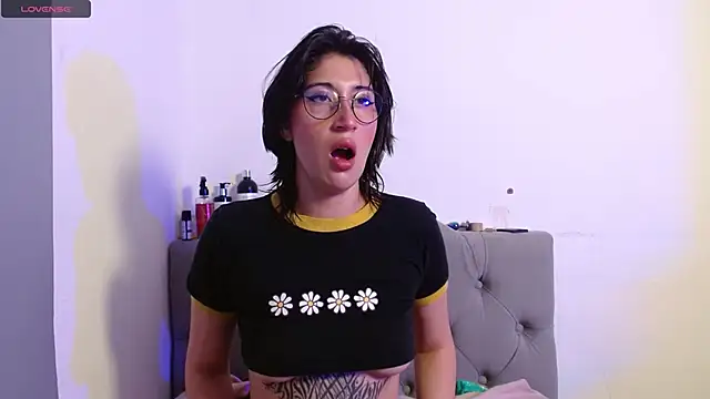 Red-moon1 online show from 8, 3, 2025