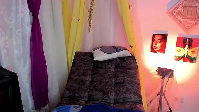 Snapshot of sophiaamethystt chatting on 3, 12, 2025 sophiaamethystt online show from 3, 12, 2025